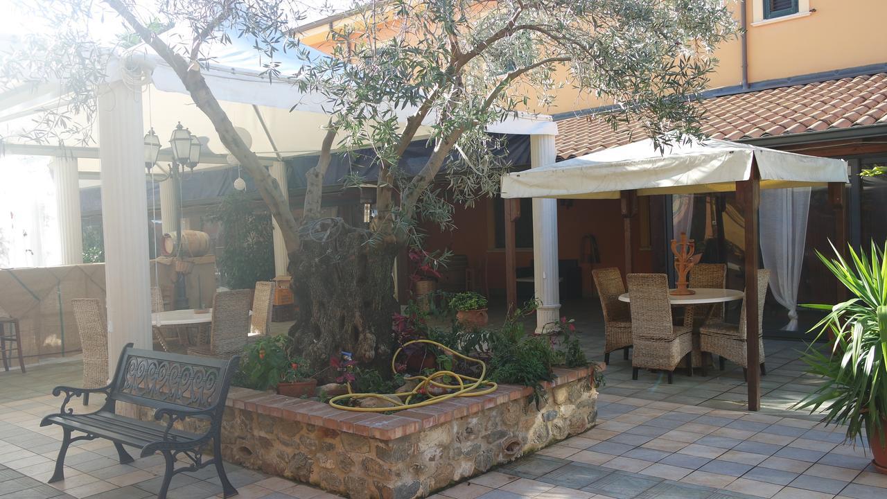 Agriturismo Masseria I Risi Guest House Sant'Eufemia Lamezia Ngoại thất bức ảnh