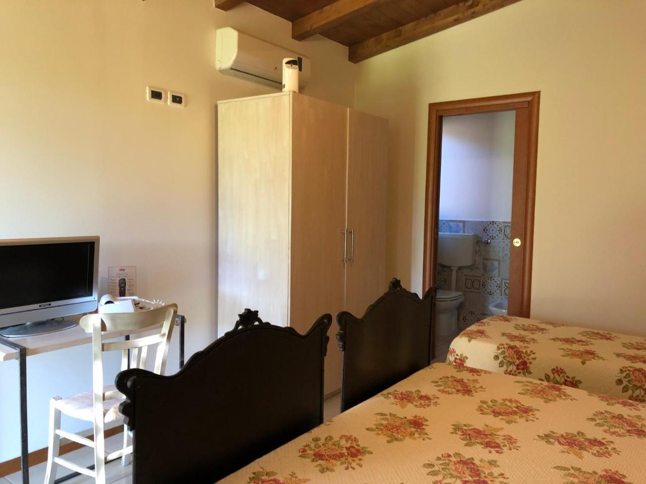 Agriturismo Masseria I Risi Guest House Sant'Eufemia Lamezia Ngoại thất bức ảnh